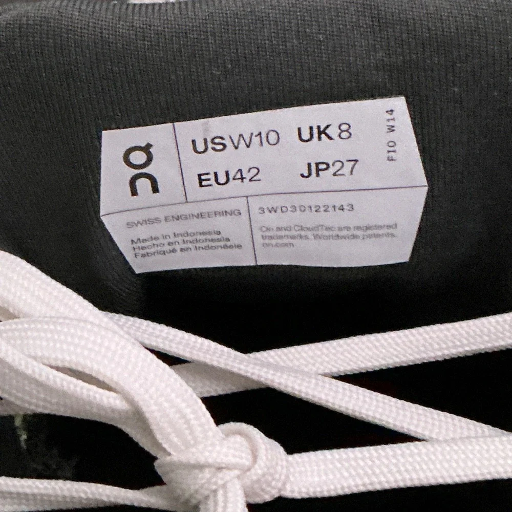On Running Cloudstratus 3 Womens Size 10 White Lime Road Shoes NEW Sneakers $179